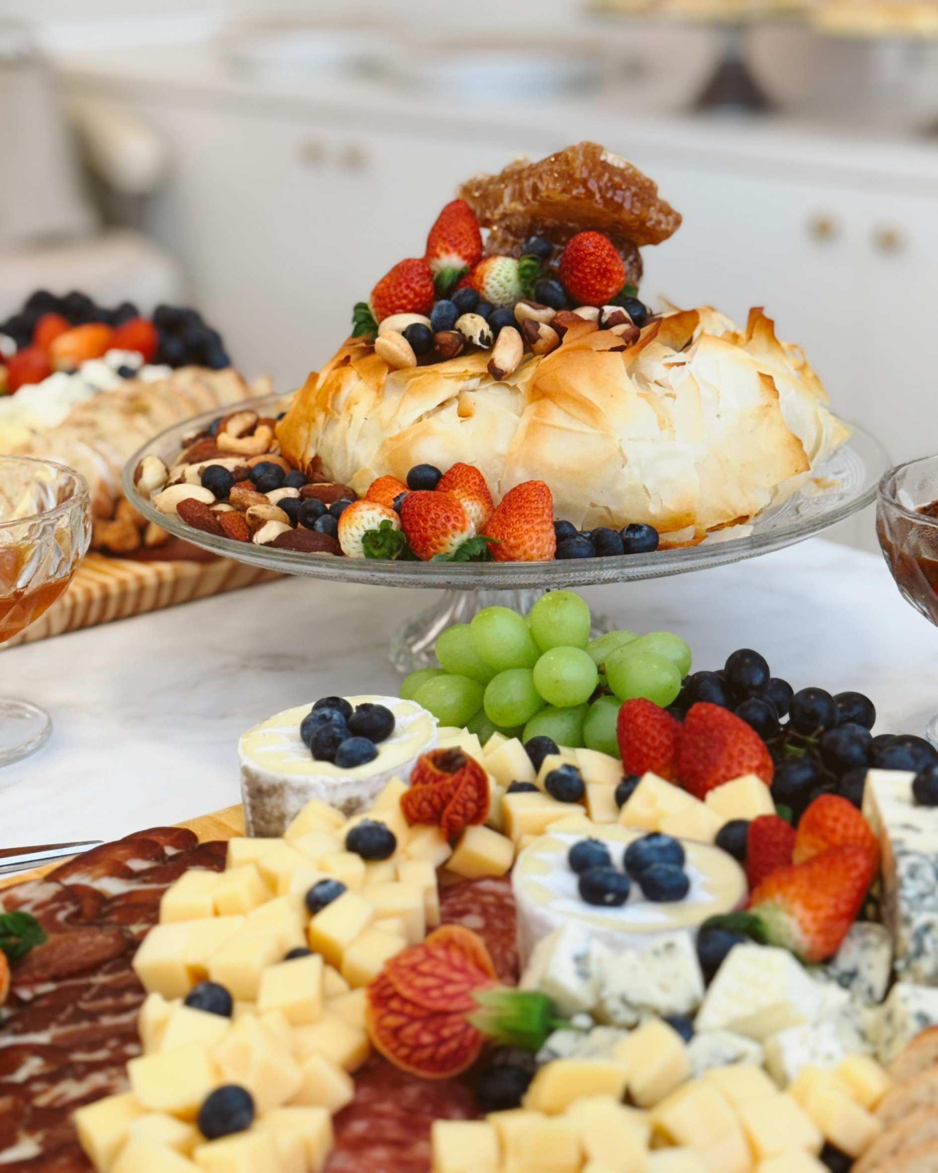 Mesa de frios com Brie Castagne